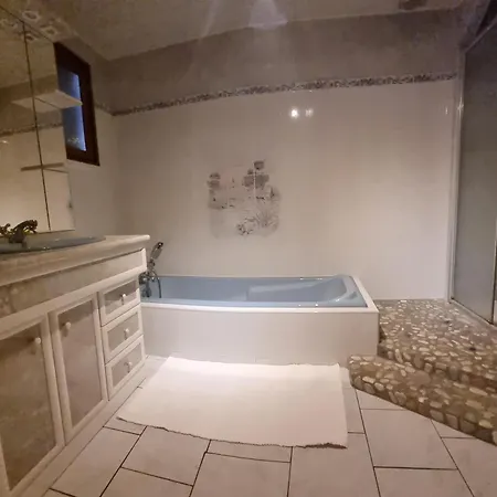 Le Des Sorbiers Feriehus
